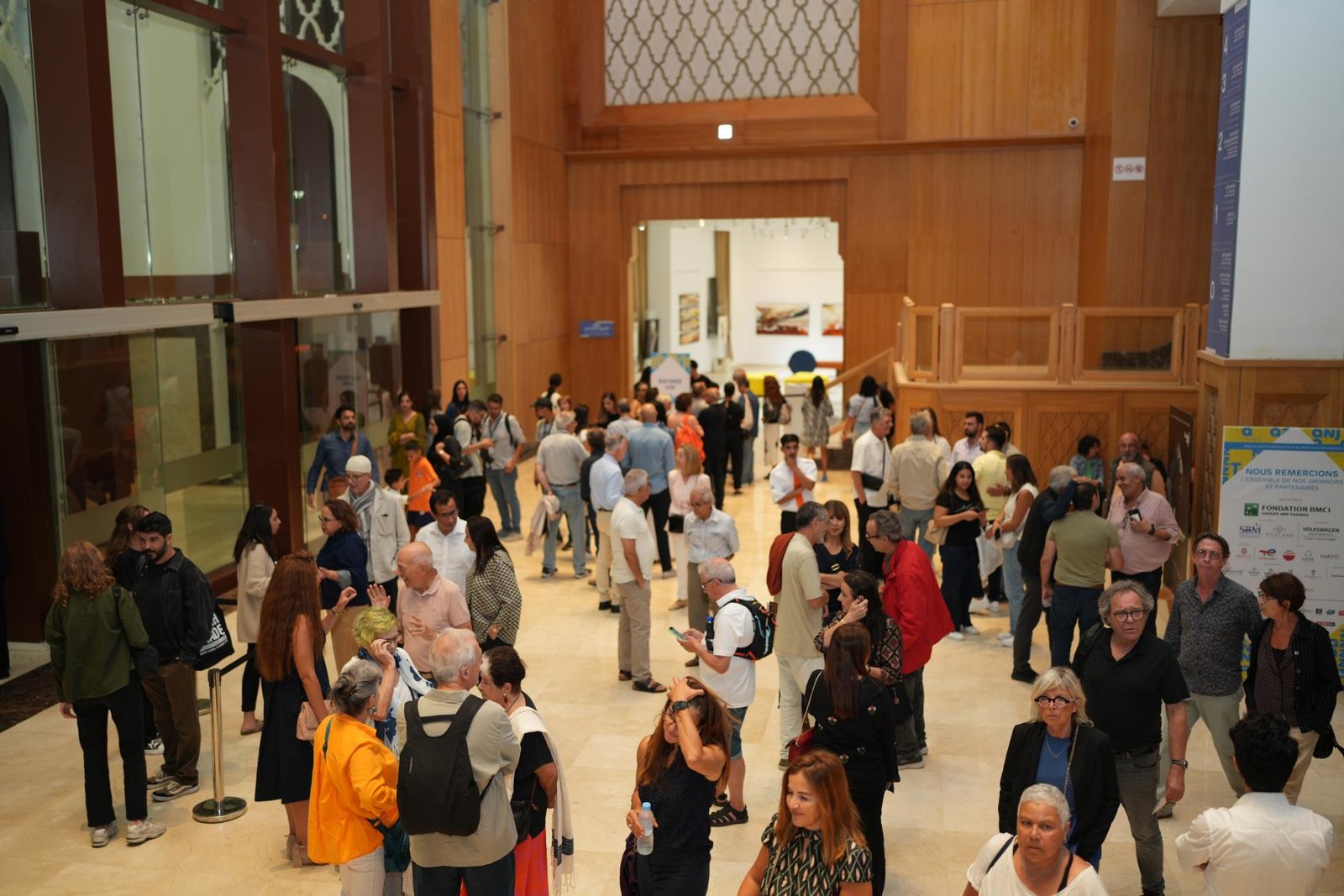 Accès people au Palais des arts et de la culture (1)